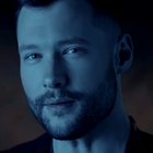 Calum Scott : le clip "Rhythm Inside"