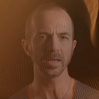Calogero émerveille avec le clip "Voler de nuit"