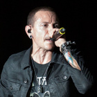 Linkin Park rend hommage à Chester Bennington