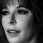 Mylène Farmer en noir et blanc pour "Des larmes"