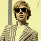 Beck : nouveau single avec Pharrell