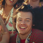 Harry Styles au soleil avec "Watermelon Sugar"