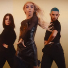 Bilal Hassani prend le "Control" dans son clip