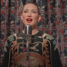 Sia fait chanter de la "Music" à Kate Hudson