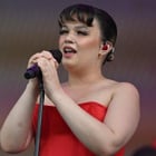 Lola Young donne de ses nouvelles