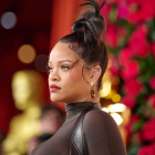 Rihanna officialise son retour en studio