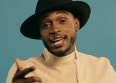Corneille s'amuse dans le clip "Wine & Bubble"