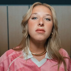 Helena fait le bilan dans son nouveau clip