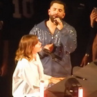 Kendji Girac invite Marine sur la scène de l'Accor Arena