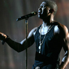 Usher : atteint de sinusite, il se fait huer à Berlin