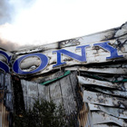 Sony : trois adolescents arrêtés pour l'incendie