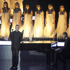Hurts dévoile un nouveau titre sur scène