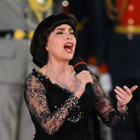 Pussy Riot : Mireille Mathieu coupée au montage
