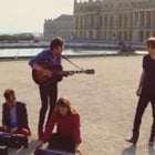 Phoenix chante "Entertainment"... à Versailles