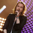 Julien Doré dévoile le clip de  "Corbeau blanc"