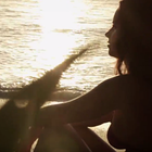 Inna : "Rendez Vous" sexy à la plage