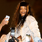 Rihanna : bain de foule à Paris dans son clip !