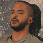Slimane sur le fil dans le clip "Adieu"