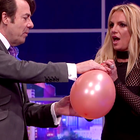 Britney Spears reprend Taylor Swift sous hélium