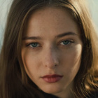 Eugénie dévoile le clip "Vents contraires"