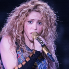 Shakira crée la polémique avec un objet nazi