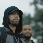 Eminem moque encore le rap dans "Lucky You"