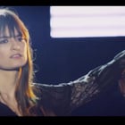 Clara Luciani chante "La grenade" en live