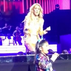 Céline Dion invite une fan de 7 ans sur scène