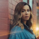 Chimène Badi s'affirme sur "Ce qui m'anime"