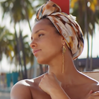 Alicia Keys remixe "Calma"