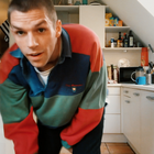 Hervé offre un clip "spécial confinement"