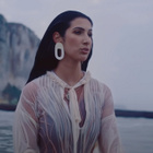 Lyna Mahyem se livre dans le clip "Mal de toi"