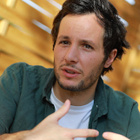 Vianney choqué par une vidéo d'un SDF malmené