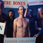 Calogero à nu dans son nouveau clip