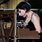 Lady Gaga rend hommage aux victimes du 13 novembre