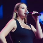 Helena rejoint les Enfoirés