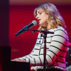 Marine inquiète pour sa voix, elle retire des chansons