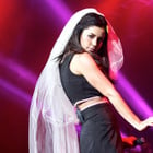 Marina & the Diamonds propose "Just Desserts"