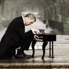 Top Albums : E. Moire plus fort que Hugh Laurie