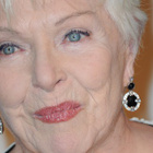 Line Renaud publie son autobiographie