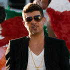 Robin Thicke : le clip sexy de "Give It 2 U"