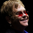 Elton John met en garde Lady Gaga et M. Cyrus