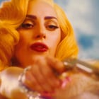 Lady Gaga dévoile la lyric video de "Aura"