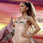 "Break Free" : Ariana Grande sexy dans les étoiles