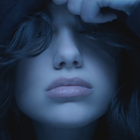 Dua Lipa envoûte avec "Room For 2"