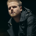 Tom Walker cartonne avec "Leave a Light On"