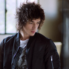 Julian Perretta de retour avec "On The Line"