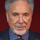 Tom Jones hospitalisé