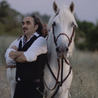 S. Eicher à cheval pour "Combien de temps"