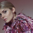 Coeur de Pirate mise sur "Tu peux crever là-bas"